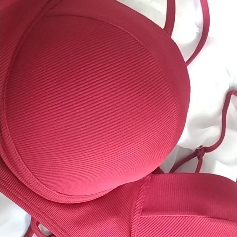 Red Ribbed Bikini Top - Picture 3 of 9